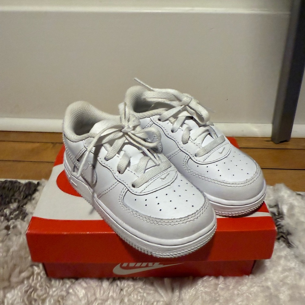 All White Nike Air Force One Size 8